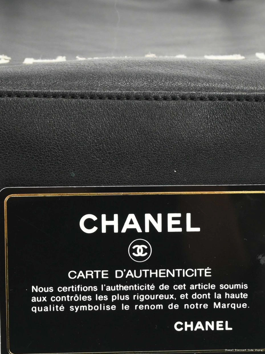 Affordable HOT SALE 2008 CHANEL tote Women bag Essential 0426